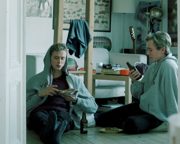 Isak and Even tasting their terrible sandwiches.